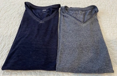 Set of 2 Men’s Soft Paper Thin T-Shirts GAP Blue M & Lucky Brand Gray L Casual - Image 1 of 4