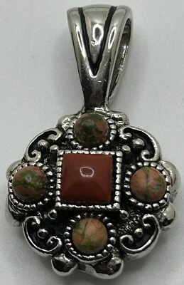 Colgante reversible de jaspe Premier Designs Foto 1 de 4