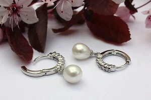 yr01 Agua Dulce Perlas Joya Pendientes de botón Plata 925 Aro Circonia - Imagen 1 de 1