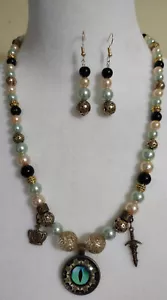 Collar con cuentas a mano, dragón, tema de juego de tronos, verde y dorado, llamativo - Imagen 1 de 7
