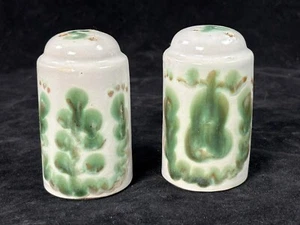 Louisville Stoneware Harvest Salt & Pepper Shakers - Picture 1 of 4