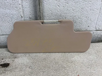 Parasol Lexus LX570 2015 lado izquierdo del conductor beige vinilo  Foto 1 de 3