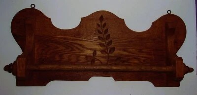 Pre Owned  Antique Primitive Butter Pat Print Towel Holder - Image 1 of 4