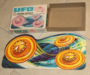 VTG 1979 Whitman UFO Shape Jigsaw Puzzle Complete Alien Saucer Space Ship 1970s - Picture 1 of 10