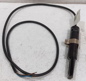 LANDIS & GYR RAR7 FLAME DETECTOR PHOTOCELL WITH 1M WIRE NEW FAST SHIPPING - Picture 1 of 4