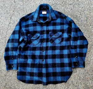 Chemise boutonnée en flanelle de laine Johnson Woolen Mills à carreaux bleu et noir - Photo 1/7