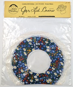 Leebo's Creations Candlewicking & #18 Aida Punto de Cruz Floral Tarro Tapa Cubierta - Imagen 1 de 2