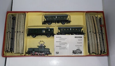 MARKLIN H0 : cod. 3101 SET con loco CE 800 e carrozze con scatola originale '55+ - Immagine 1 di 4