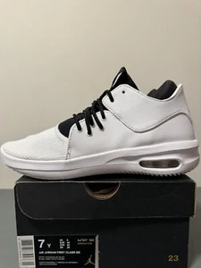 Jordan First Class GS White/Black Size 7Y AJ7317-100 Comfy Just Like Roshe Run - Picture 1 of 5