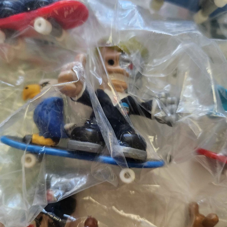 Tech Deck Dude Evolution Zoods Arnie and Eagle With Board - Image 1 of 1