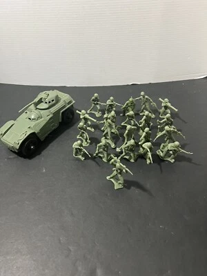 Lot of  Vintage Tim Mee/Processed Plastic GI Plastic Army Men 2" + Tank - Image 1 of 4