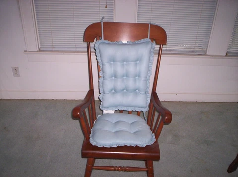 Beautiful Vintage 1970s Maple Nichols & Stone? Rocking Chair Cover