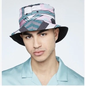New Sergio Tacchini Reversible Bucket Hat Black Canton Gandolfo S/M Retro Kid - Picture 1 of 21