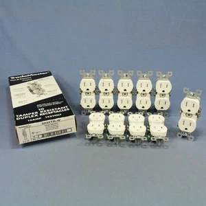 10 Pass & Seymour White Tamper Resistant Receptacle Outlets 15A 125V 3232TR-W - Picture 1 of 5