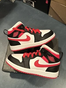 Size 11.5C - Nike Air Jordan 1 Mid Very Berry Red Black White 640734-016 - Picture 1 of 8