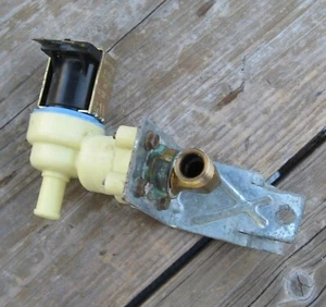Kenmore Whirlpool Roper Water Inlet Valve 8283345 W10844024 3378779 - Picture 1 of 3