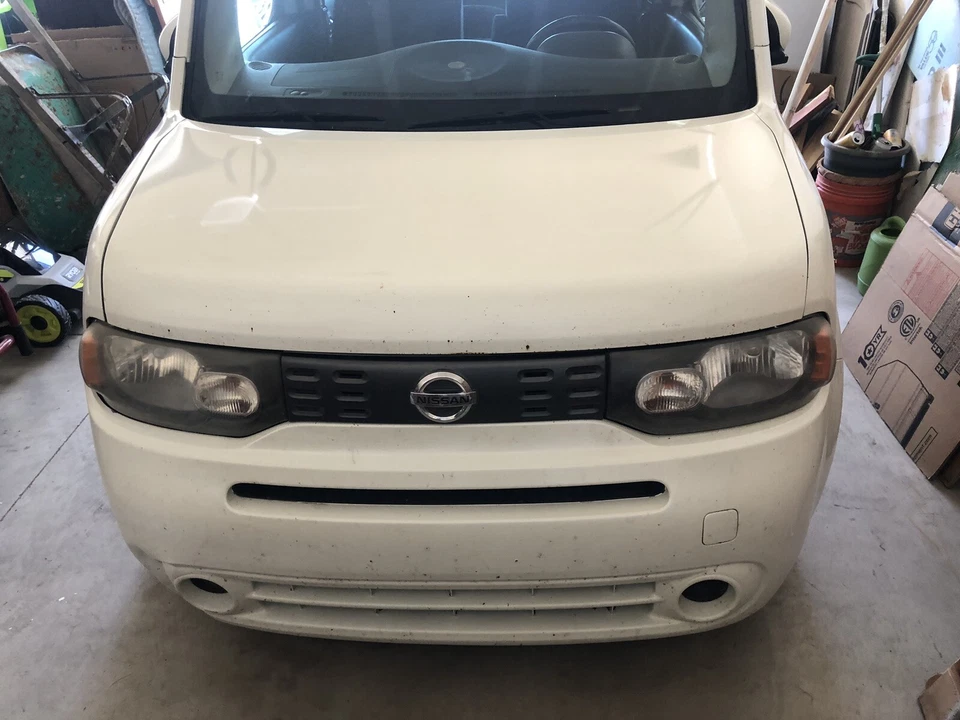 Capô, Nissan Cube 2011 - Imagem 1 de 4