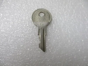 Replacement Johnson Evinrude Outboard OMC 77 Series Key 64 - Bild 1 von 2