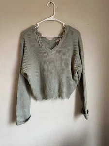 Moon & Madison Women’s Sage Green Chunky Knit V Neck Sweater Size M - Picture 1 of 2