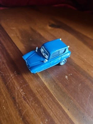 Disney Pixar Cars 2 TOMBER coche de 3 ruedas 1:55 diecast suelto Foto 1 de 4