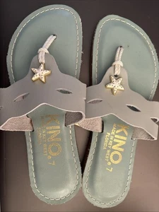 Kino Womens Flip Flop Sandals Size 7 Blue Starfish Charm Leather Key West - Picture 1 of 6