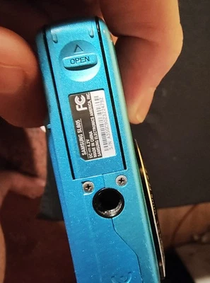 Samsung SL605 12 MP Blue Digital Camera 5x Zoom Tested - Image 1 of 4