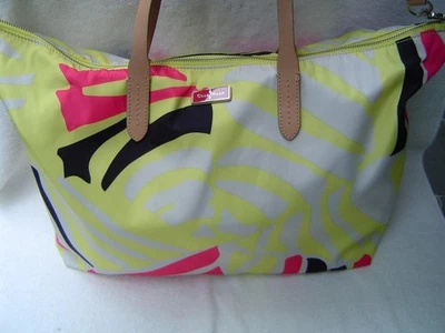 AUTÉNTICO BOLSO DE NAILON COLE HAAN ESTAMPADO MULTICOLOR EN MUY BUENA CONDICIÓN Foto 1 de 4