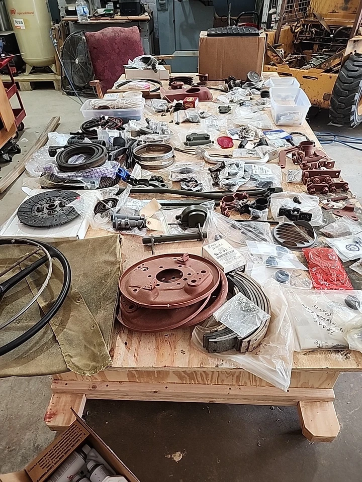 大量零件 批量 来自拆卸的 CJ2A Willys Jeep 和 WW2 MB 重建和全新 — 第 1/4 张图片