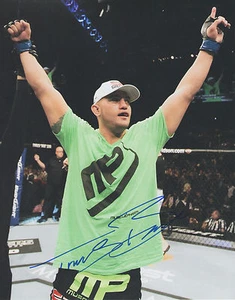 Travis Browne *UFC FIGHTER* foto firmata autografata 8x10 COA GFA - Foto 1 di 1