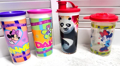 Tupperware Vasos Tazas Dibujos Animados Disney Con Tapas NUEVO Juego de 4 F60 Foto 1 de 4