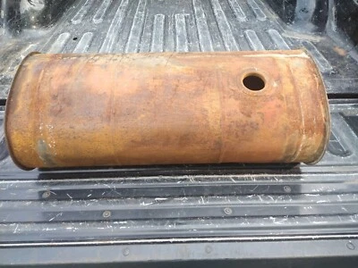 Tanque de gasolina ovalado vintage original Ford modelo T Foto 1 de 4