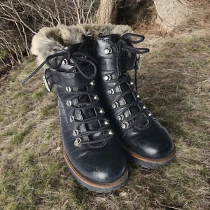 Sun & Stone Jojo Faux Fur Trimmed Lug Soled Black Winter Boots Size 8.5 - Picture 1 of 8