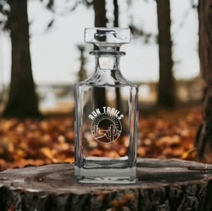 Run Trails Dekanter 26 Oz Bourbon Whiskey Premium Glas Personalisieren Outdoor NEU - Bild 1 von 9