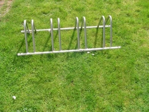 Cycle Rack 4 bike capacity. Steel Floor Stand - Picture 1 of 1