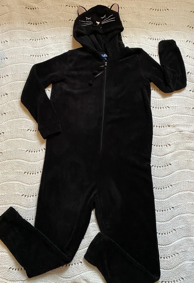 Pijama feminino aconchegante de lã com zíper e capuz Black Cat One Piece tamanho P PJ Essentials - Imagem 1 de 4