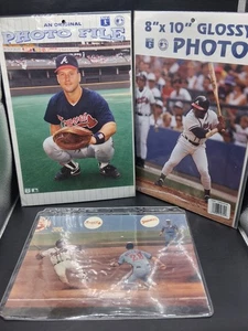 Lote de 2 fotos brillantes de los Bravos de la década de 1990 David Justice, Pendleton, Olson, Smoltz ¡Lote! - Imagen 1 de 7