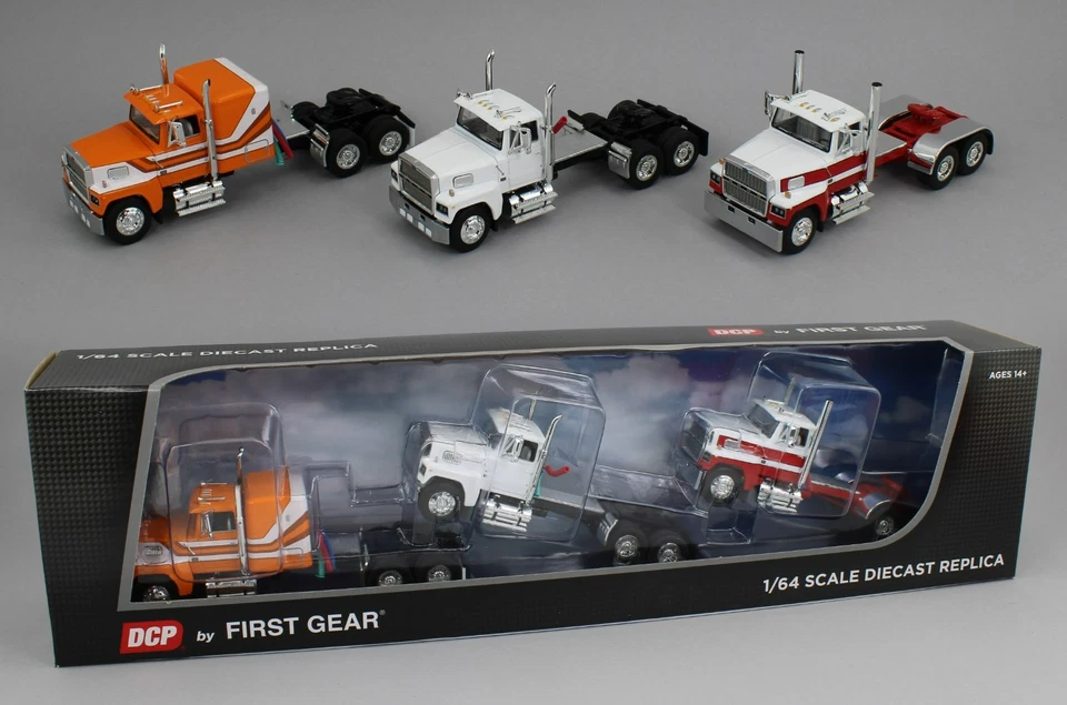 2025 DCP 1:64 *FORD LTL 9000* 3-PIECE "TRIO" Set of Trucks *NIB* - Image 1 of 4