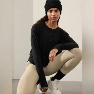 Athleta Canyon Henley Top Lightweight Cropped Women's XL Black Athleisure NWT - Picture 1 of 11