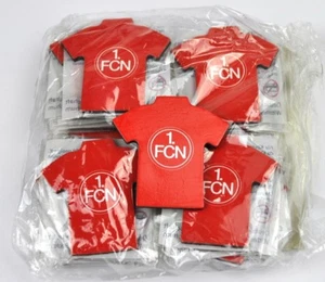 Packung mit 25 Stück 1. FC Nürnberg Fußball Magnete Trikot Form - Bild 1 von 4
