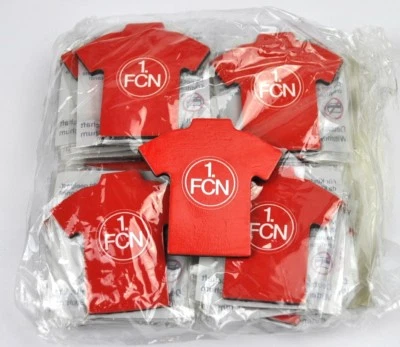 Packung mit 25 Stück 1. FC Nürnberg Fußball Magnete Trikot Form - Bild 1 von 4