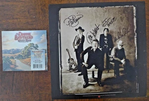 THE DOOBIE BROTHERS - HANDSIGNIERTE "WALK THIS ROAD" NEU CD 12X12 SIGNED INSERT - Bild 1 von 2