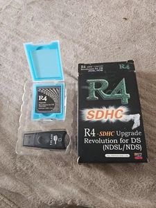 Cartucho R4 para Nintendo DS (NDSL/NDS) + Lector de Tarjetas - Imagen 1 de 5