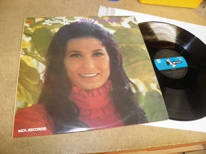 LORETTA LYNN- HERE I AM AGAIN VINYL ALBUM - Picture 1 of 1
