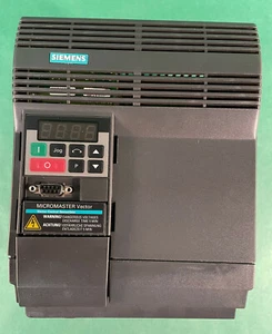 SIEMENS 6SE3221-8CC40 Micromaster Vector - Bild 1 von 7
