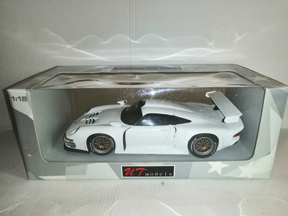 PORSCHE 911 GT 1  UT MODEL 1/18 REF.966600 - Immagine 1 di 1