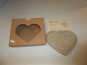 NIB 2002 Limited Edition Pampered Chef Heart Cookie Mold - Peace On Earth - Picture 1 of 2