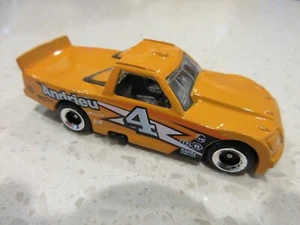 Hot Wheels Circle Trucker Pick-Up Truck 2010 ARANCIONE 1:64 PRESSOFUSO giocattolo auto da corsa - Foto 1 di 5