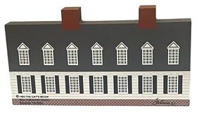 The Cat’s Meow Raleigh Tavern Williamsburg Series Shelf Sitter Figurine 1993 Vtg - Picture 1 of 4