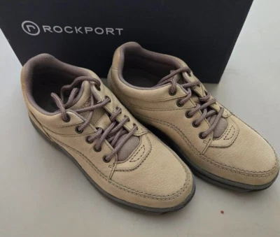 Rockport 男式世界巡回赛经典尺寸:8 XWide Sand Nubuck K70883 — 第 1/4 张图片