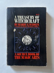 Harry Wedeck A TREASURY OF WITCHCRAFT Source Book of Magic Arts | 1968 Paperback - Bild 1 von 17